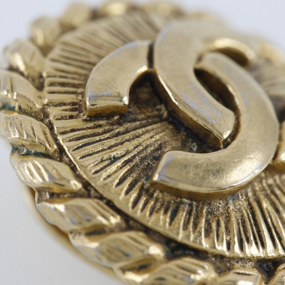 CHANEL Earring Plated Gold 16.0g Women - Picture 8 of 9